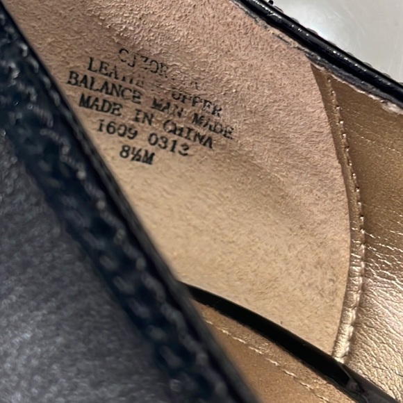 Black leather heels with cute bow - Picture 6 of 8